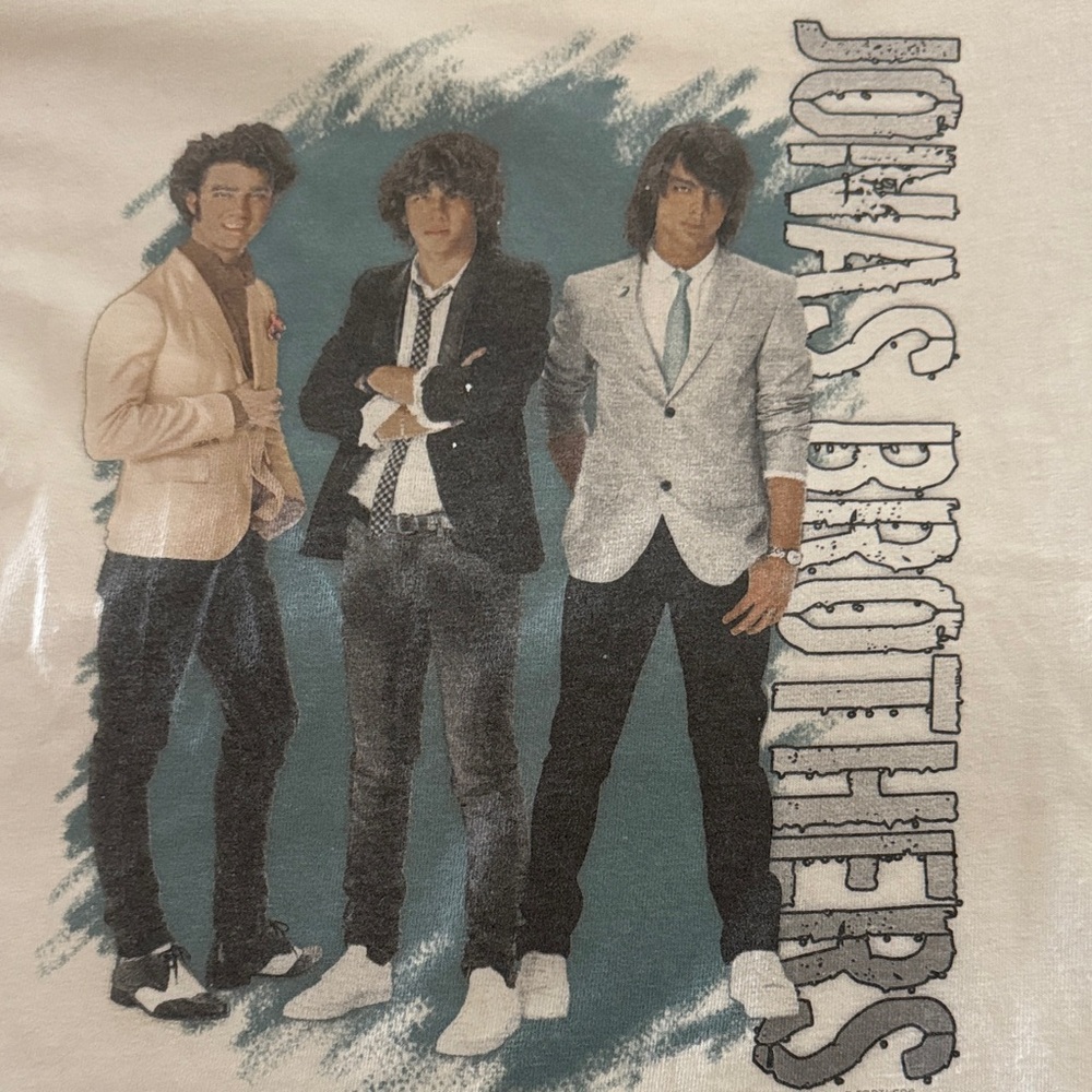 Vintage Jonas Brothers Concert Graphic T-Shirt - Picture 2 of 4